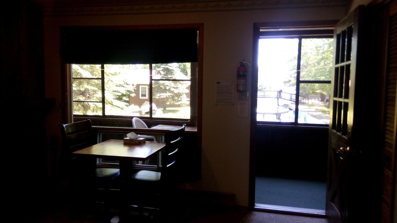 Patterson-Kaye Resort And Spa Bracebridge Bagian luar foto